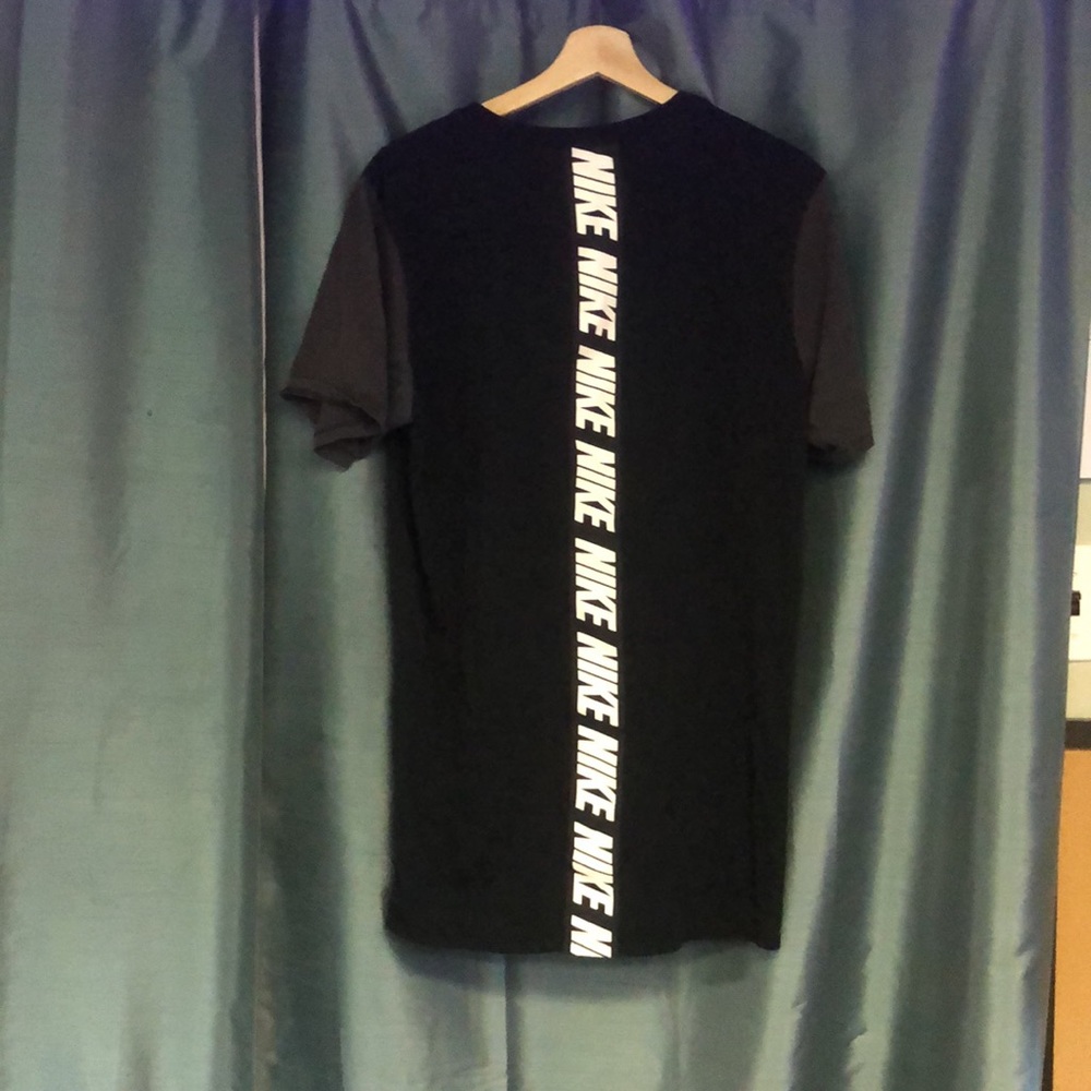 Nike Tee - Picture 2 of 3